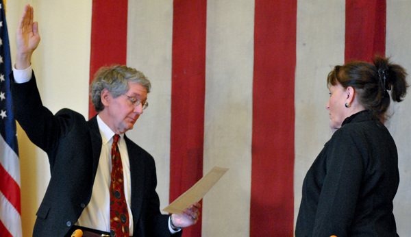 Newly elected County officials sworn into office