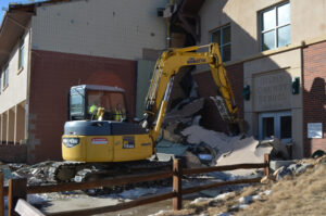 schoolwindcleanup_01