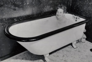 DoloresBlake1948TubGilpin