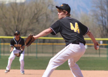 Eagles’ baseball squad advances on season record