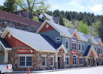 “To delight every customer” is the motto of the new EAGLESmart in Black Hawk