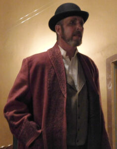 creepy-chuck-roberts-talks-to-folks-in-the-opera-house