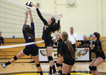 Yee-ha! Gilpin’s football squad beats the Cowboys of Plateau Valley