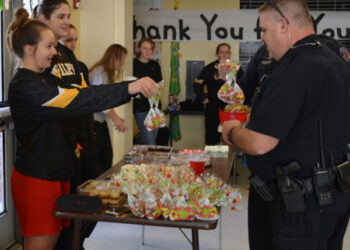 Lady Eagles say “Thanks!”to first responders