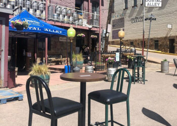 New AT&T cell tower location debated