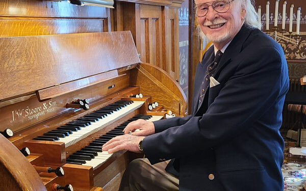 Organist and composer Wes Broderius