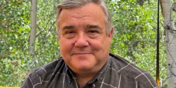 Victor Scott Chayet (1966–2025): A Life Shaped by Words, Love, and Quiet Strength